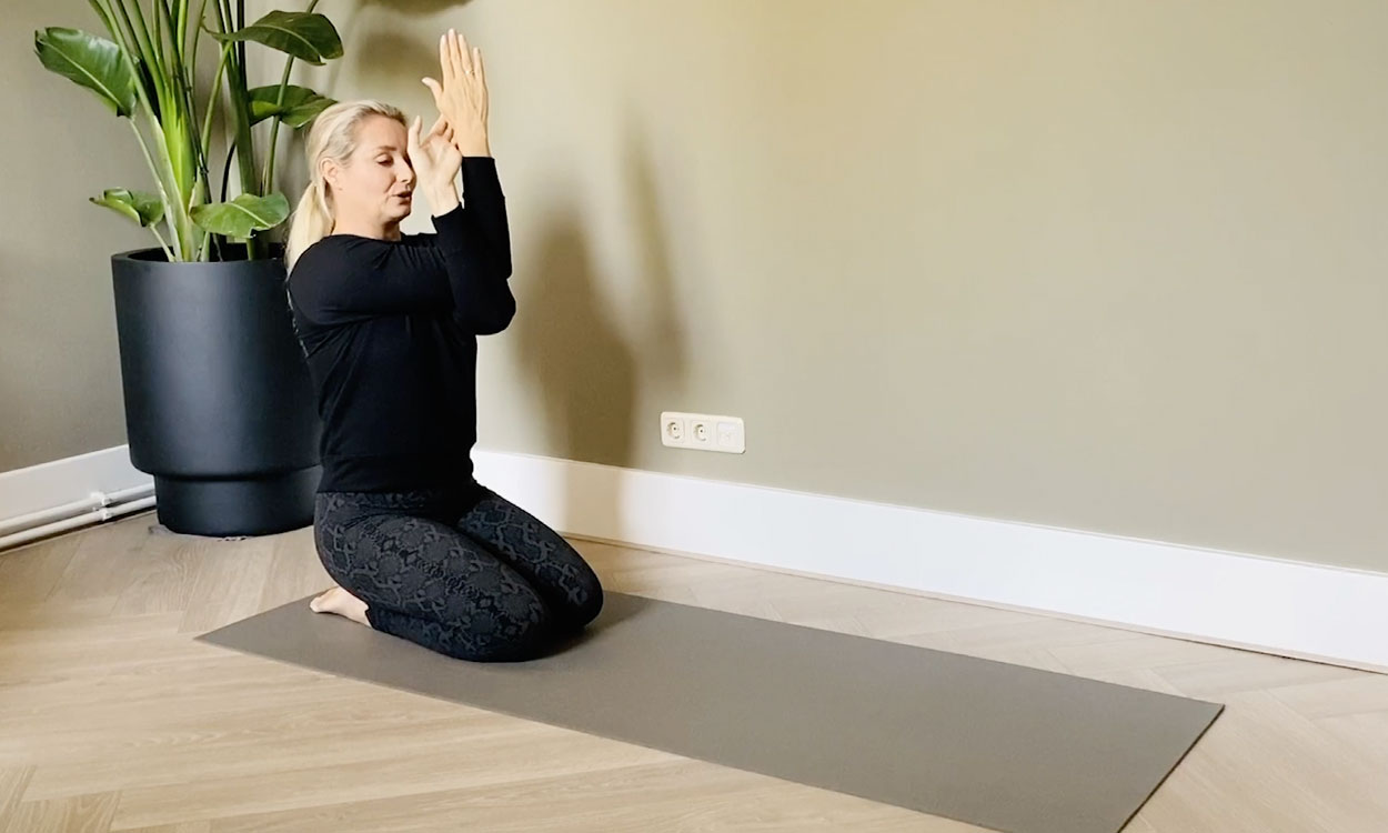 yoga voor nek en schouders