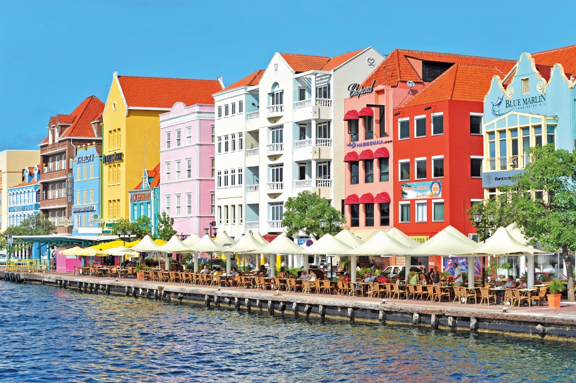 willemstad handelskade Win een reis voor 2 personen naar Corendon Mangrove Beach Resort op Curaçao