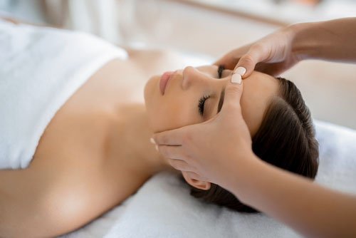 indiase hoofdhuid massage lajoie Self-care is the best care! 5 manieren om self-care te beoefenen