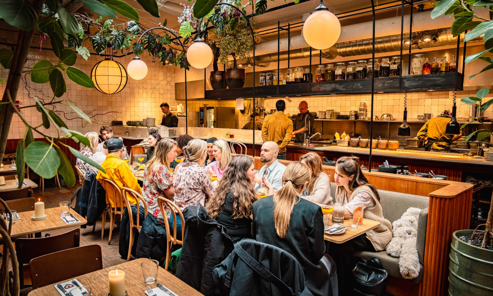 Van langoustines tot Mexicaanse tortilla's: 6x de lekkerste restaurants van Amsterdam