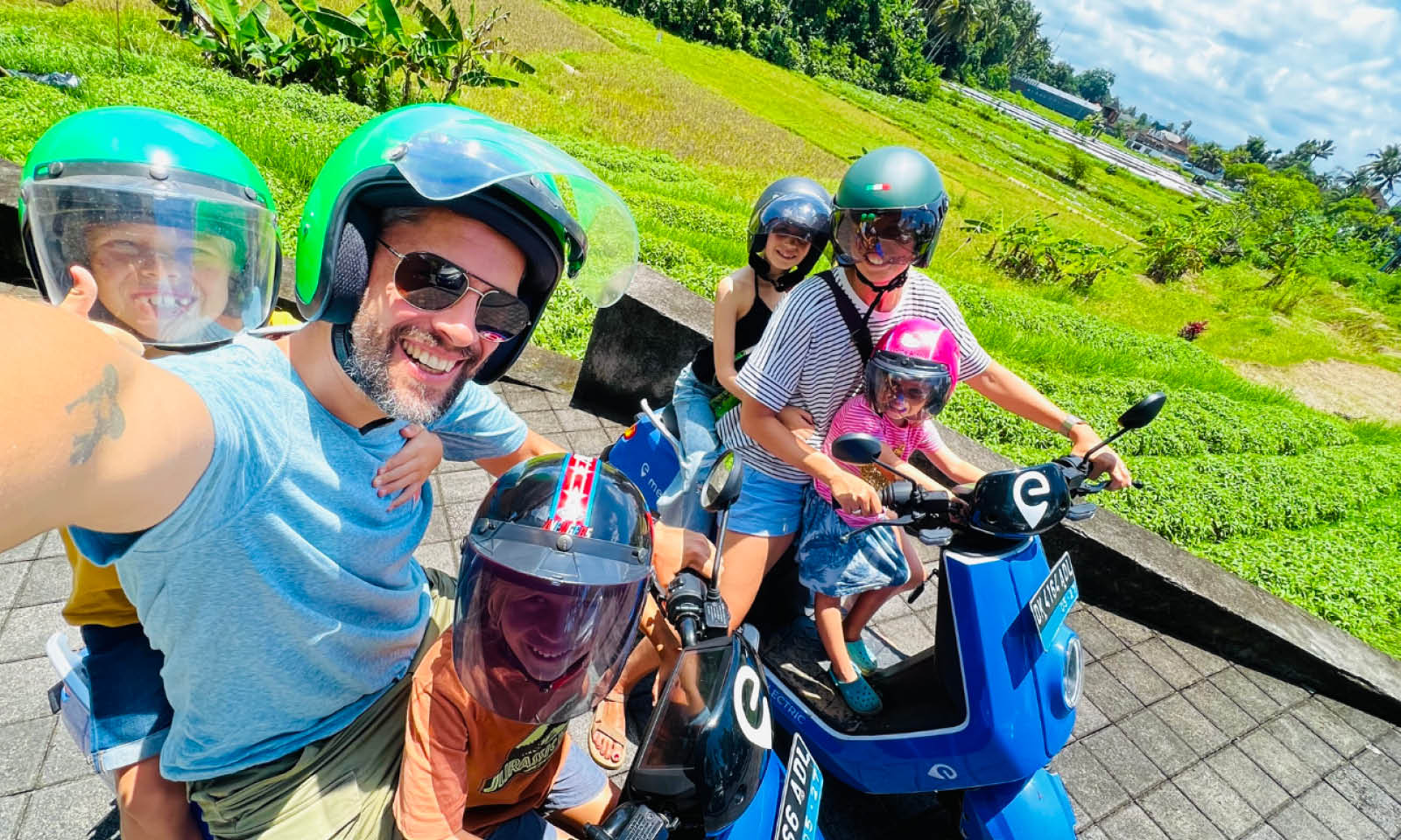 WENDY Header green village Arjan van 365 Dagen Succesvol woont samen met zijn vrouw Myke en hun vier kinderen in Green Village op Bali: 'Mooi om samen onze droom te leven'